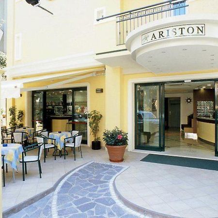 Hotel Ariston Мизано-Адриатико Экстерьер фото