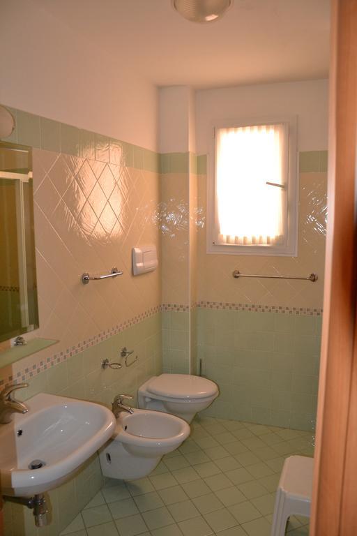 Hotel Ariston Мизано-Адриатико Номер фото